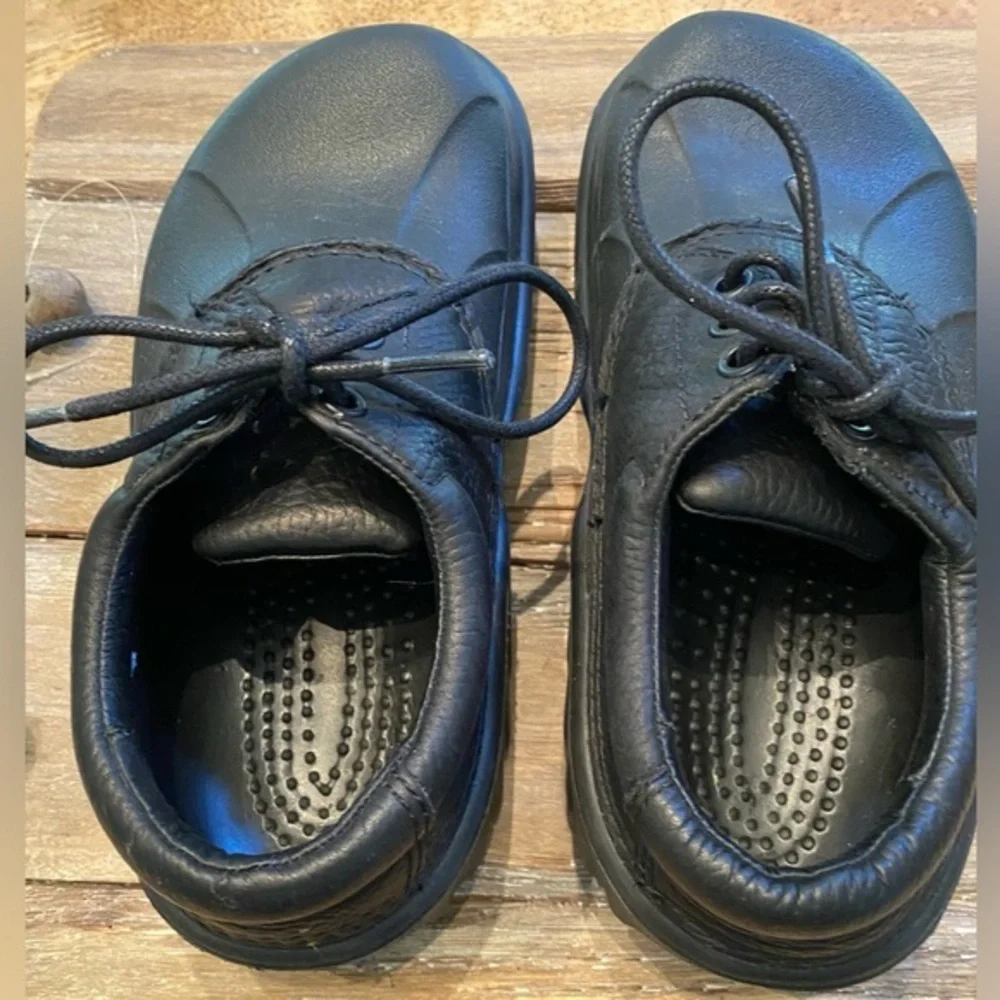 Crocs Axle Lace Up Black on Black Men’s 3 Women’s 5 Leather Upper Duck‎ Shoes